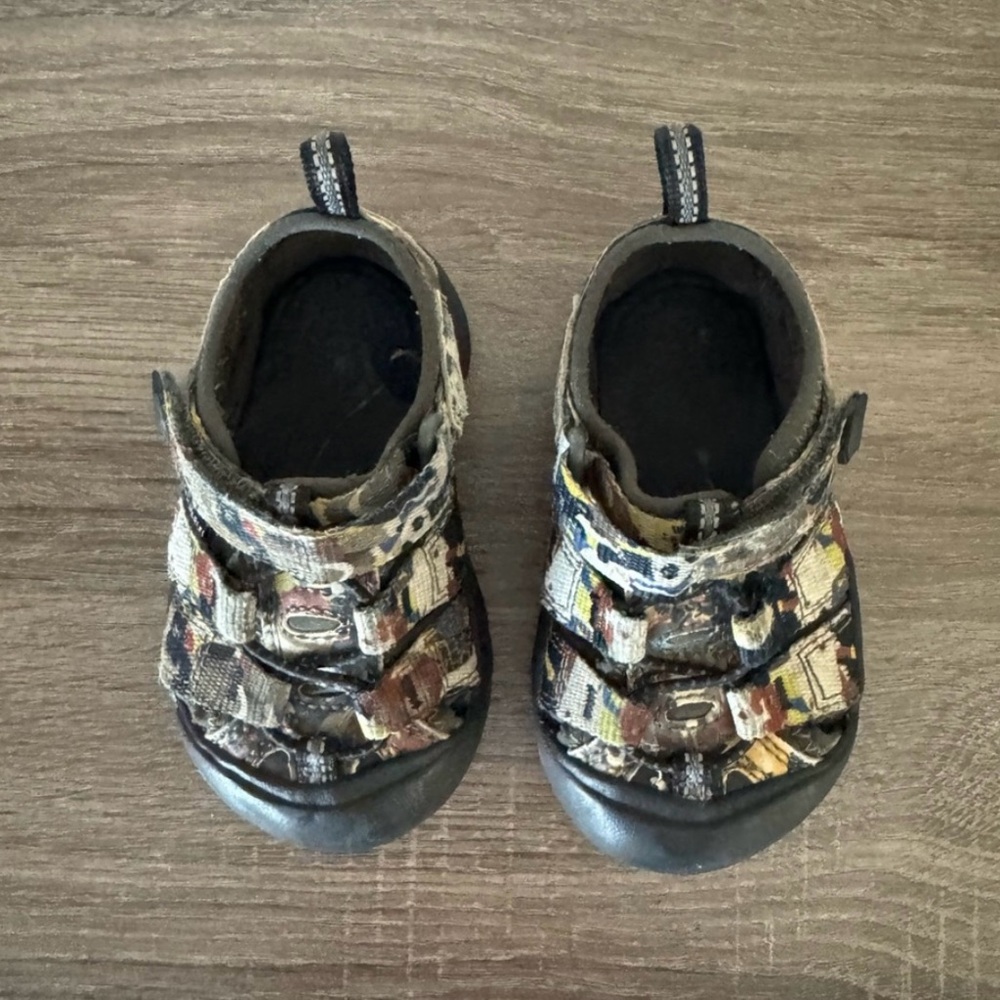KEEN Kids' Newport H2 Water Sport
Adventure Sandal Multi-Color US Toddler
Sz 6 - Picture 5 of 6
